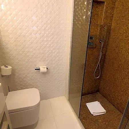 Le Malown Hotel