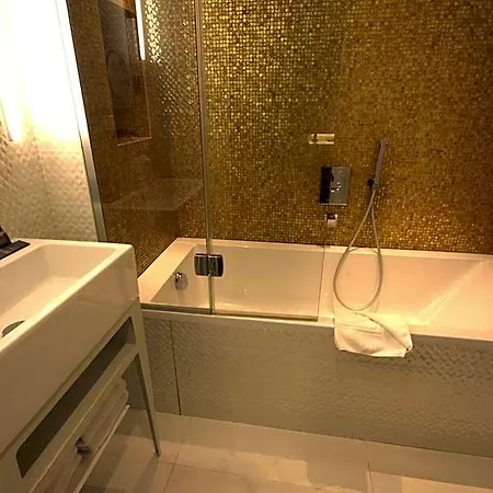 Le Malown Hotel