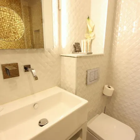 Отель Le Malown 3*